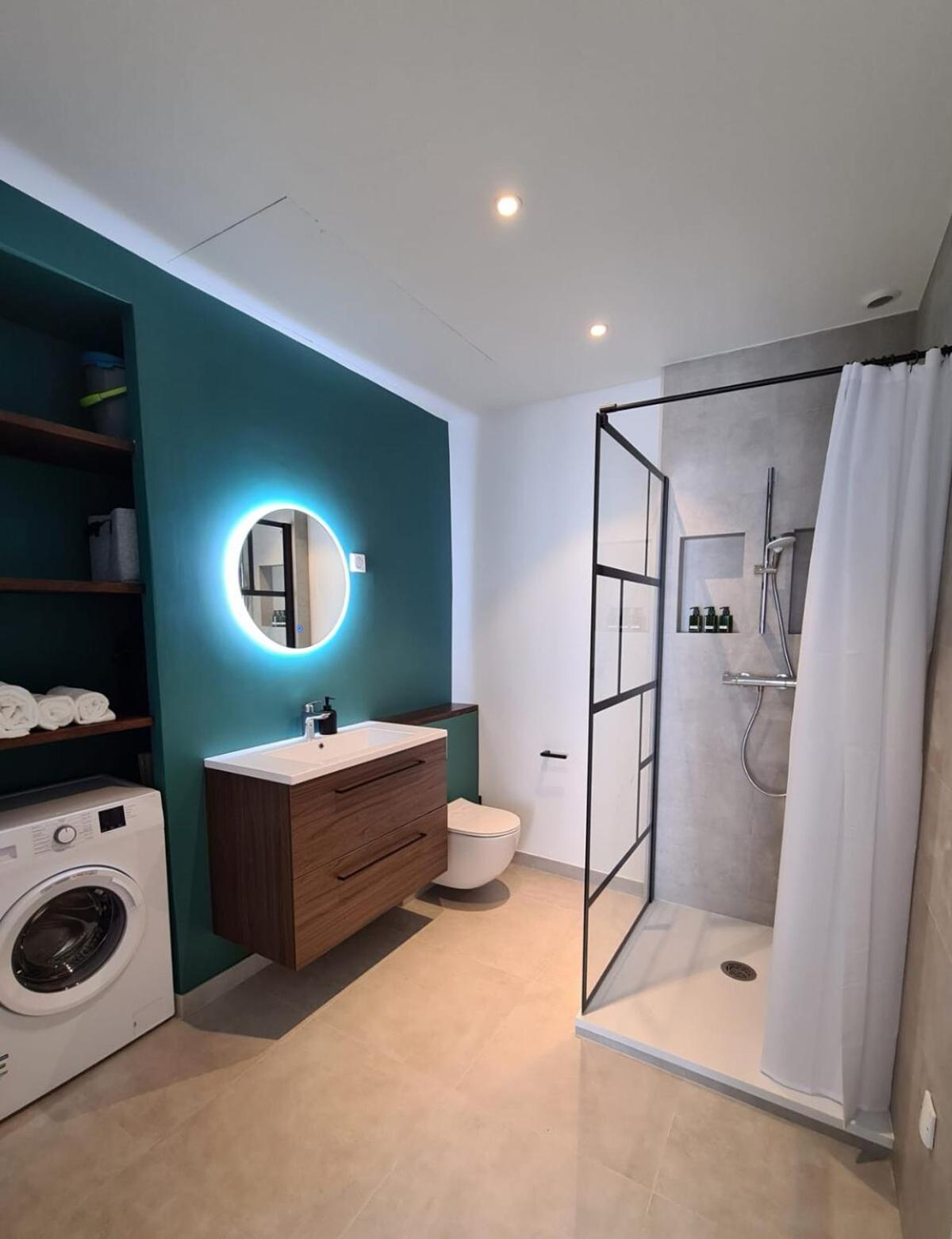 2 Bedrooms 5 Min Walk To Croisette Appartement